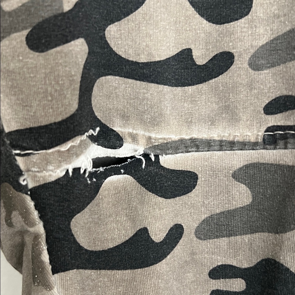 Camo Skinny Pants - Picture 2 of 5